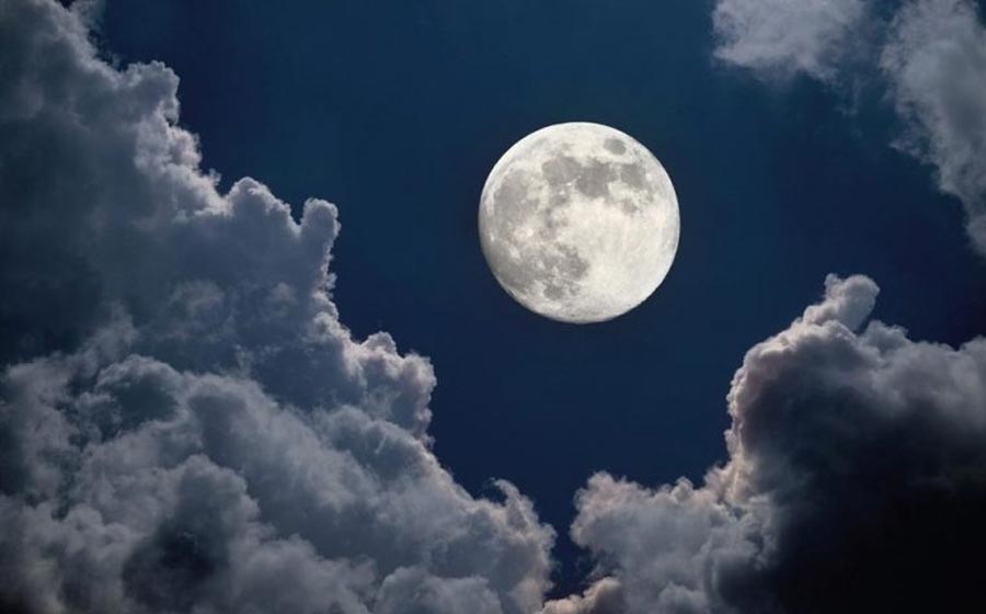 La Luna de las Flores